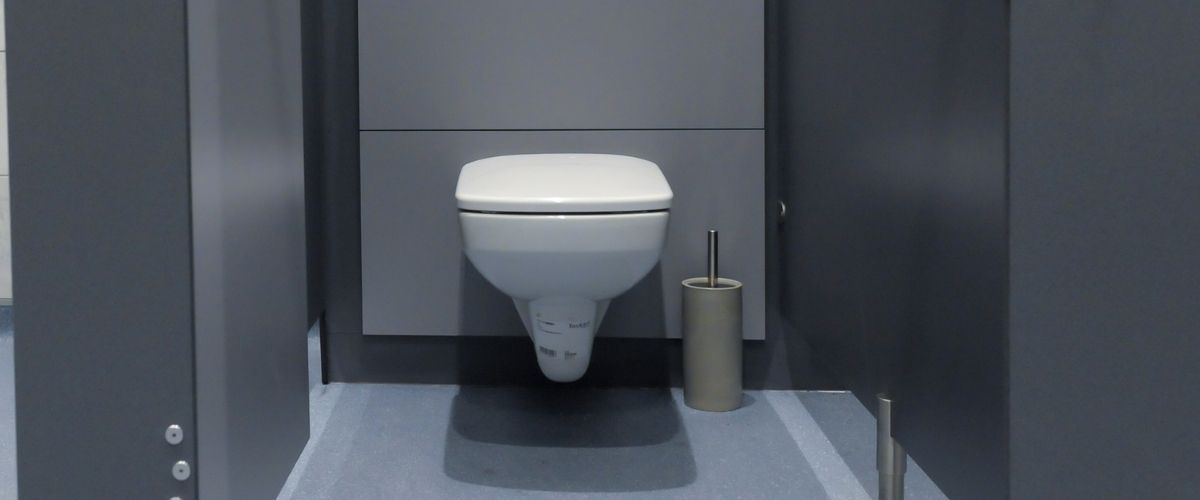How high should a wall hung toilet be?