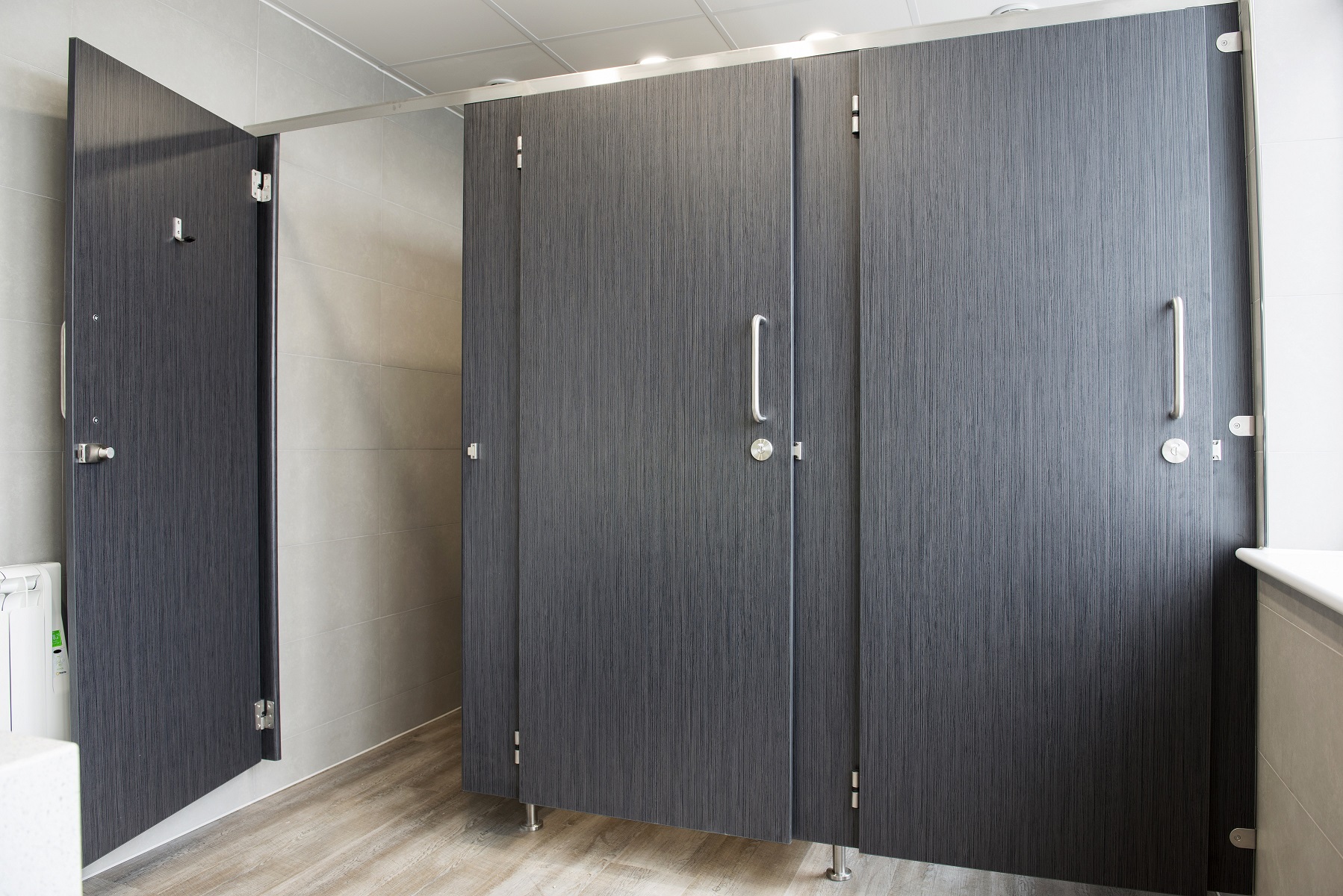 Toilet Cubicles: What is the Right Material for me?