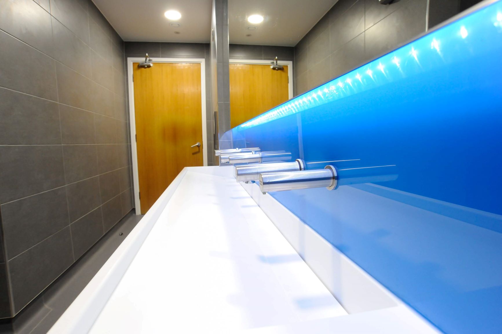 What are the Benefits of Corian Wash Troughs?