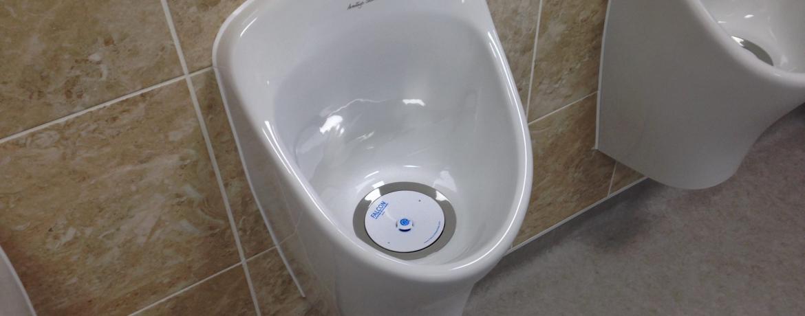 The Pros & Cons of Waterless Urinals