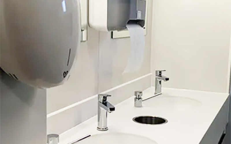 Ashley Wood Golf Club Ladies Changing Rooms - Washtrough