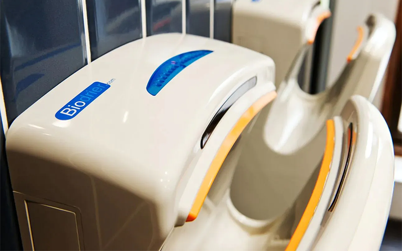 Wolfson College - Urinals