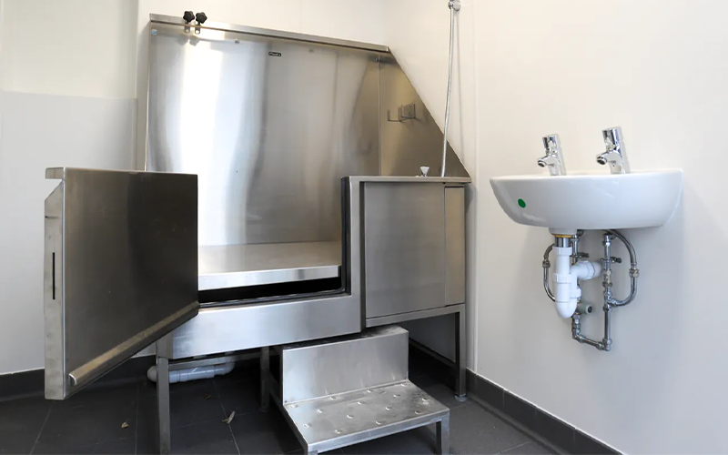 Chertsey Camping and Caravanning Club - Disabled Shower Room