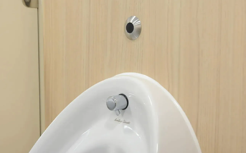 Malling Town Club - Urinal Sensor Flush