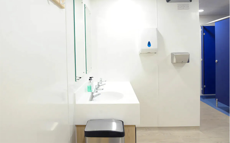 Royal Motor Yacht Club - Moulded Inset Style Wash Trough