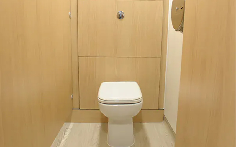 Royal Motor Yacht Club - Toilet Cubicle