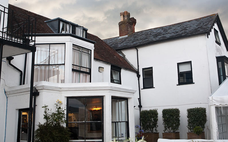 Royal Ocean Racing Club Isle of Wight - Exterior