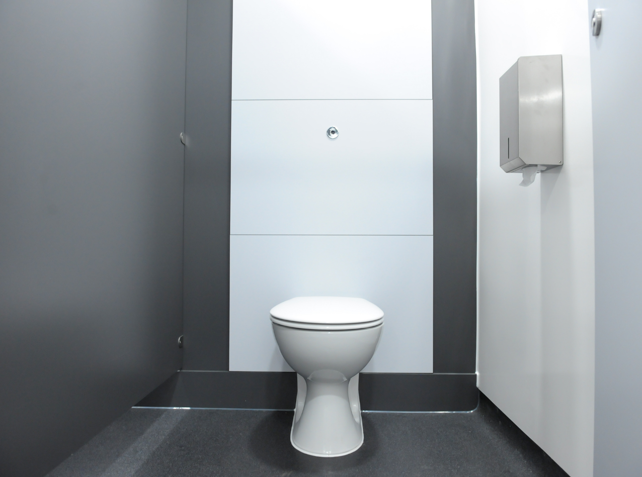 Torquay Academy Changing Room | Case Study | Commercial Washrooms