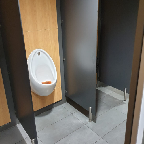 Full Height SGL Urinal Partitions | Commercial Washrooms
