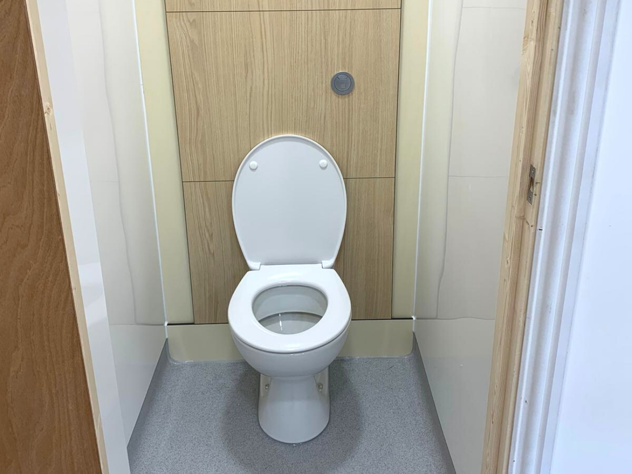 Malling Town Club Male Washroom Refurbishment | Case Study | Commercial Washrooms