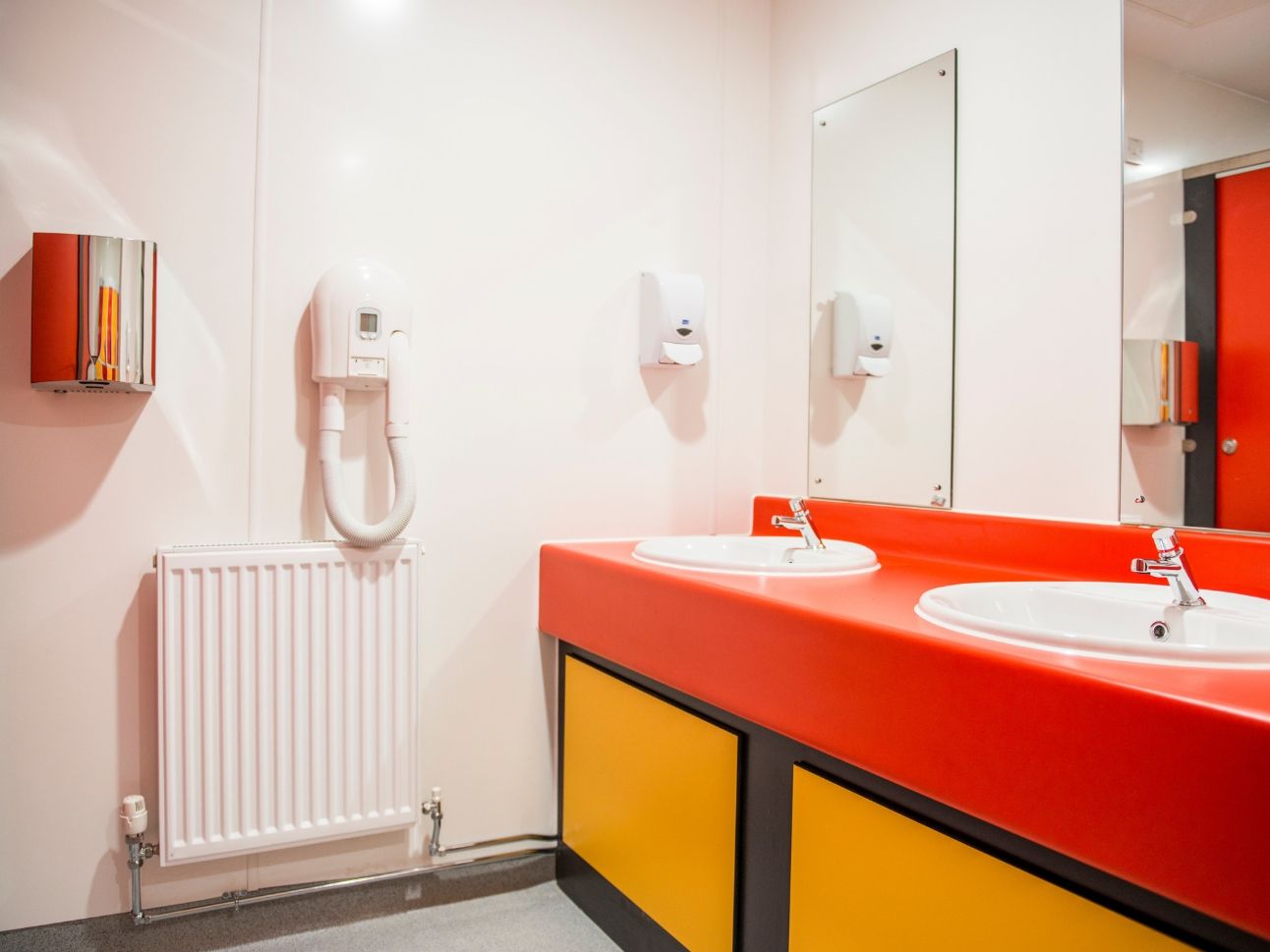 Portsmouth Grammar School Changing Room Refurbishment | Commercial Washrooms
