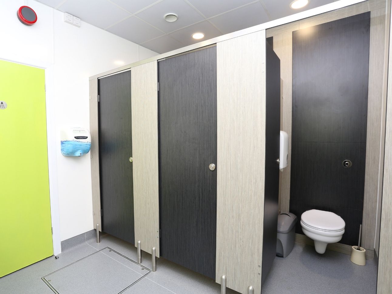 Standard toilet cubicle sizes