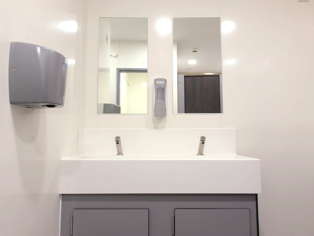 Ocado Supermarket Hatfield | Commercial Washrooms