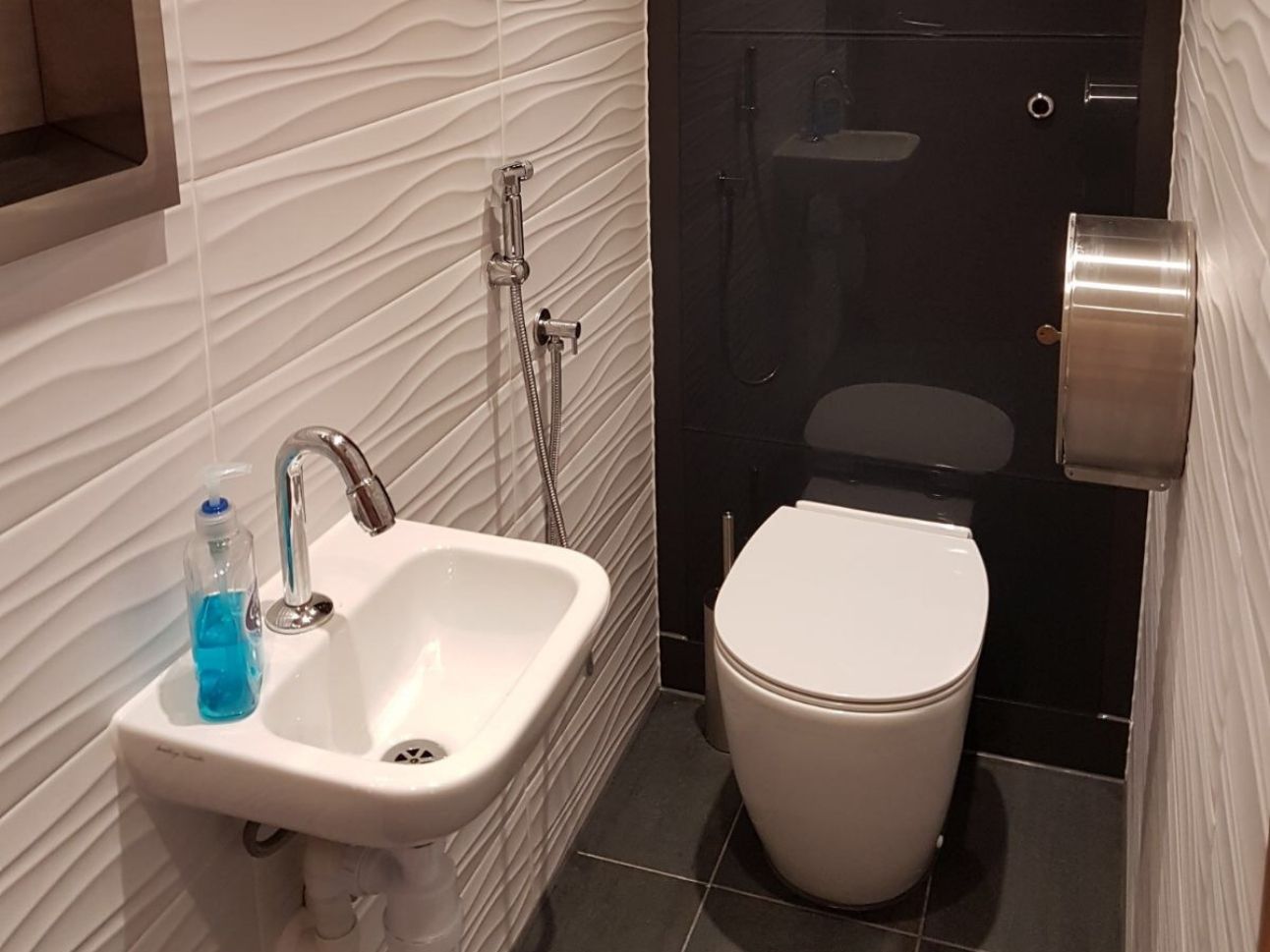 London Office Washroom Refurbishment | Commercial Washrooms