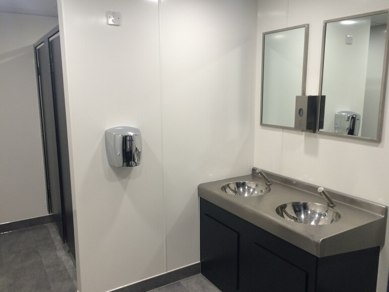 Metroline Washroom Case Study | Commercial Washrooms