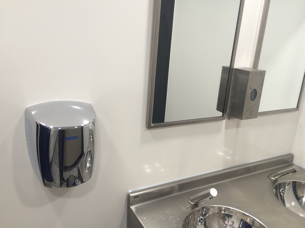 Metroline Washroom Case Study | Commercial Washrooms