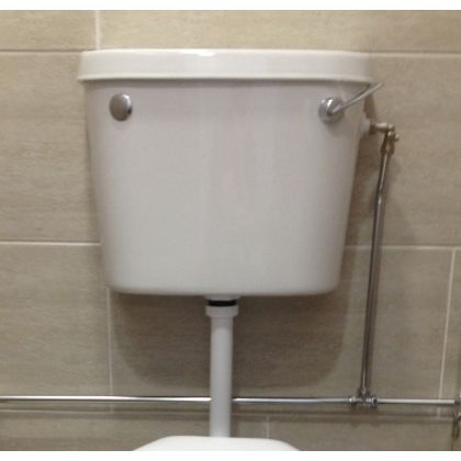 Low level toilet cistern