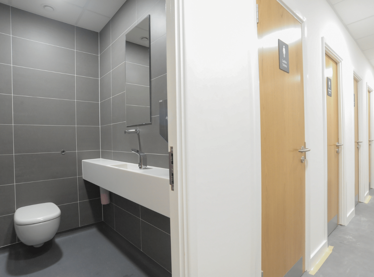 Super-loo Cubicles | National Physics Laboratory Case Study | Commercial Washrooms